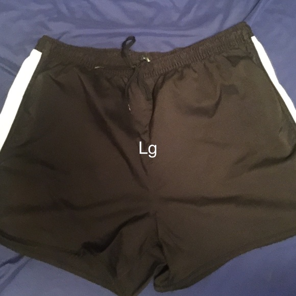 Shorts - Picture 2 of 2